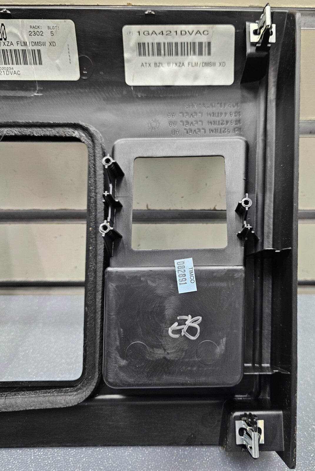 07-11 Dodge Nitro Auto Transmission Center Console Shifter Bezel Trim 1GA421DVAA