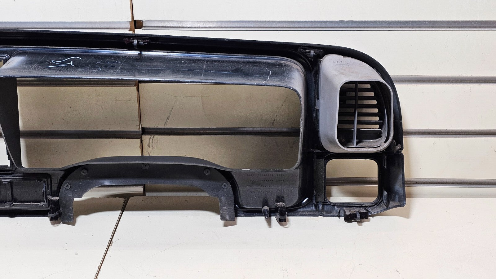 95-99 CHEVY GMC TRUCK SILVERADO CK Cluster Gauge Speedo Dash Bezel LIGHT GRAY C3