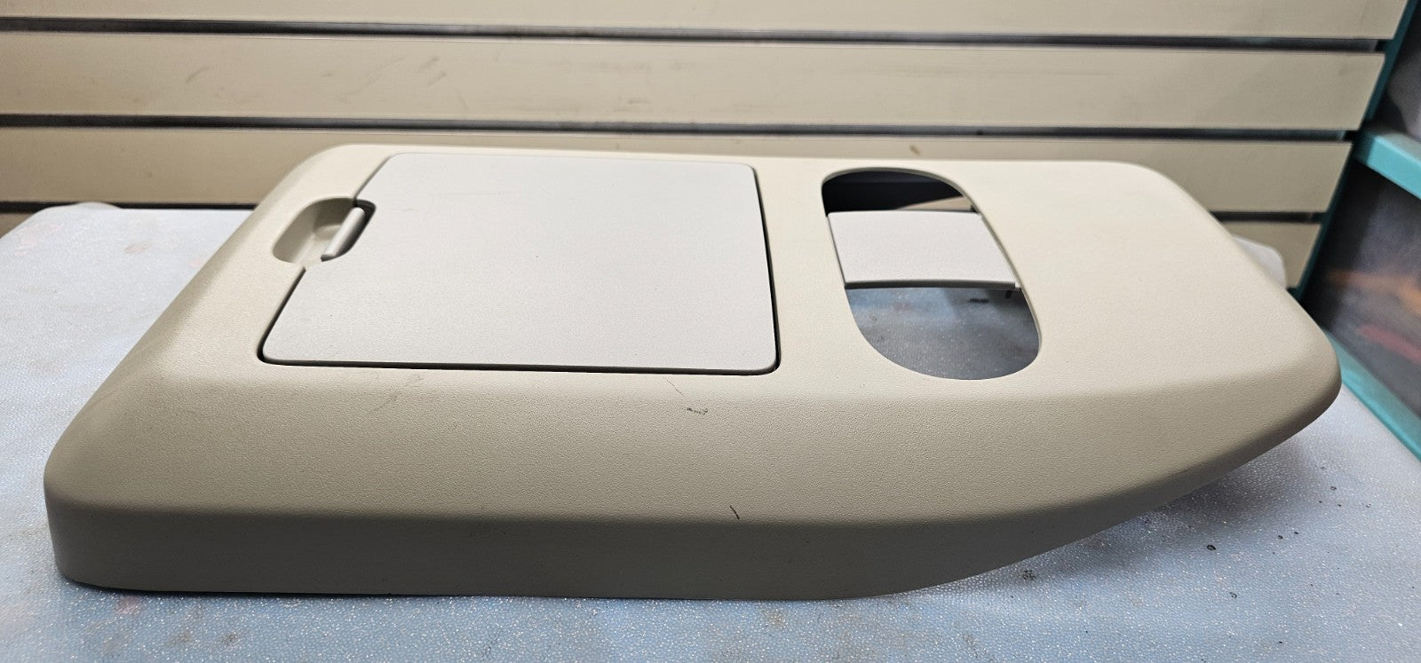 🔥04-08 Ford F-150 F150 Overhead Console DOME Light Lamp Roof Storage Tan