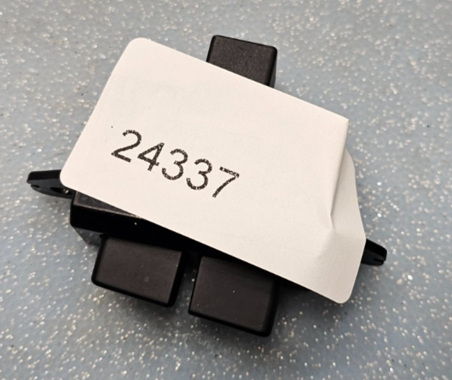 🔥2007-2009 Hyundai Santa Fe Front Dash Panel Trip Reset Button Switch Assembly