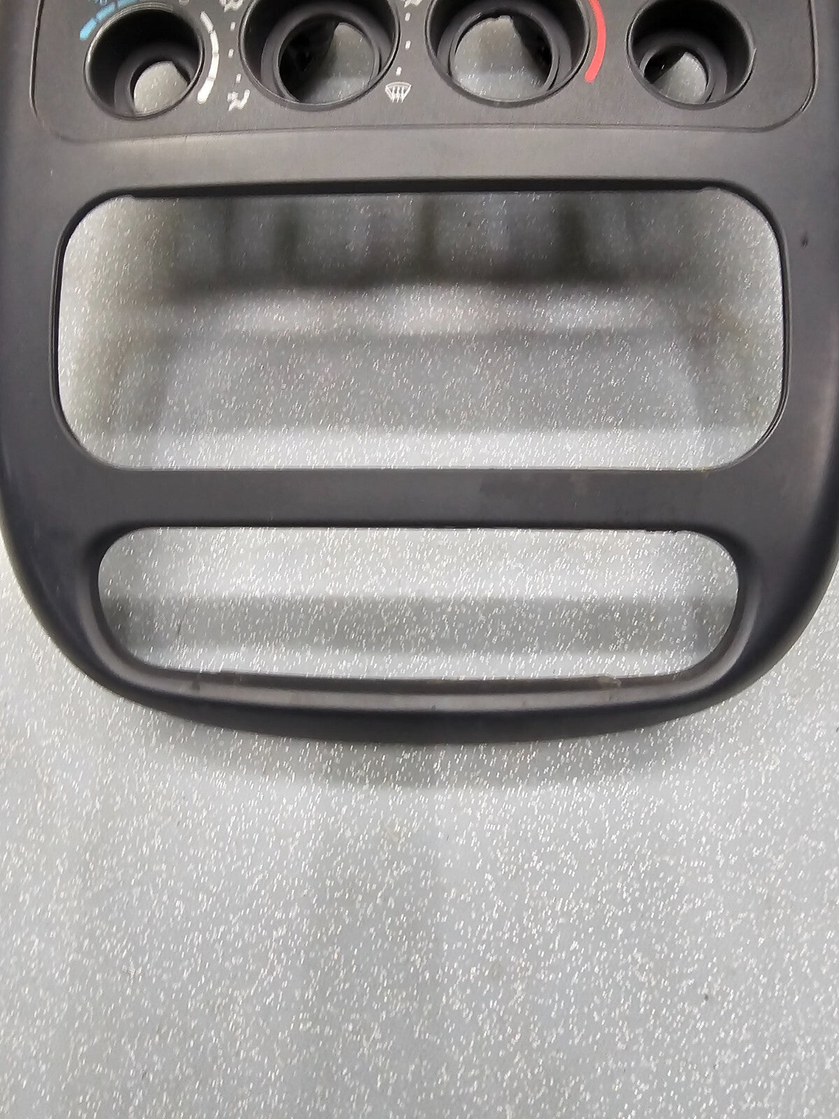 🔥01-05 Chrysler PT CRUISER Dash Radio Bezel Climate Trim Panel BLACK B17