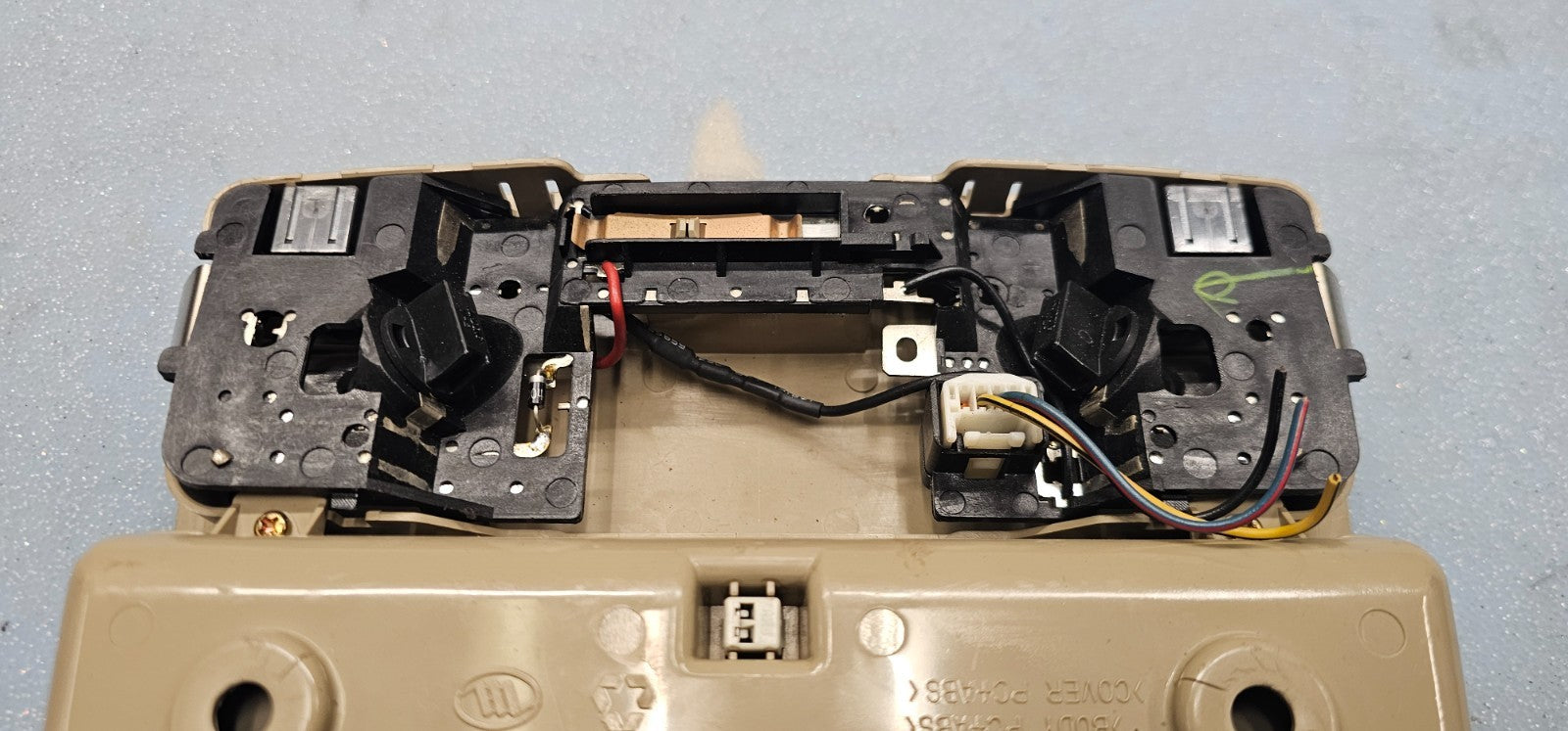 🔥03-08 MAZDA 6 RX8 OVERHEAD ROOF CONSOLE MAP DOME LIGHT STORAGE ASSEMBLY TAN