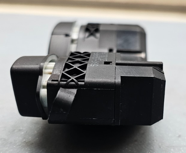 🔥2005–2007 Ford Focus A/C Air Defrost Climate Control Button OEM