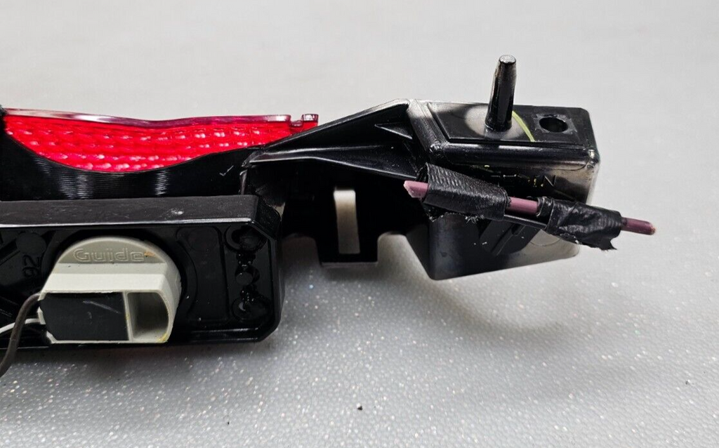 06-11 Chevy HHR Third High Mounted Brake Stop Light Lamp Rear Hatch Assembly OEM