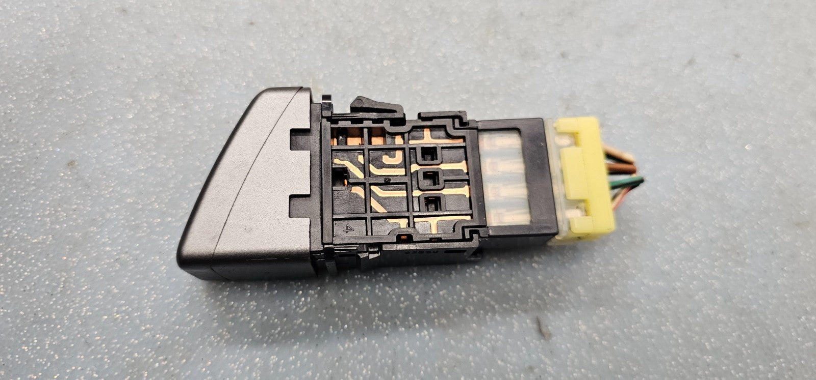 🔥05-07 Impreza WRX STI Hazard Control Emergency Flasher Switch Button Black