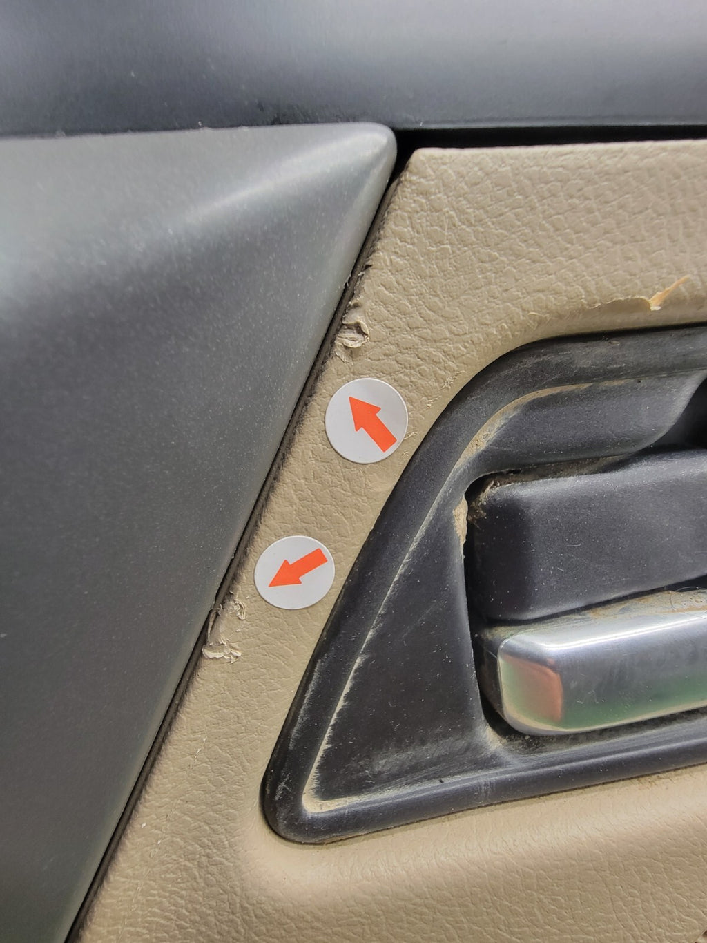 🔥08-15 Land Rover LR2 Front Door Interior Trim Panel Left Driver Side Tan OEM