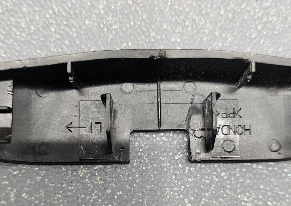 🔥2003-2011 Honda Element Side door interior Trim window Hinge Cover L or R OEM