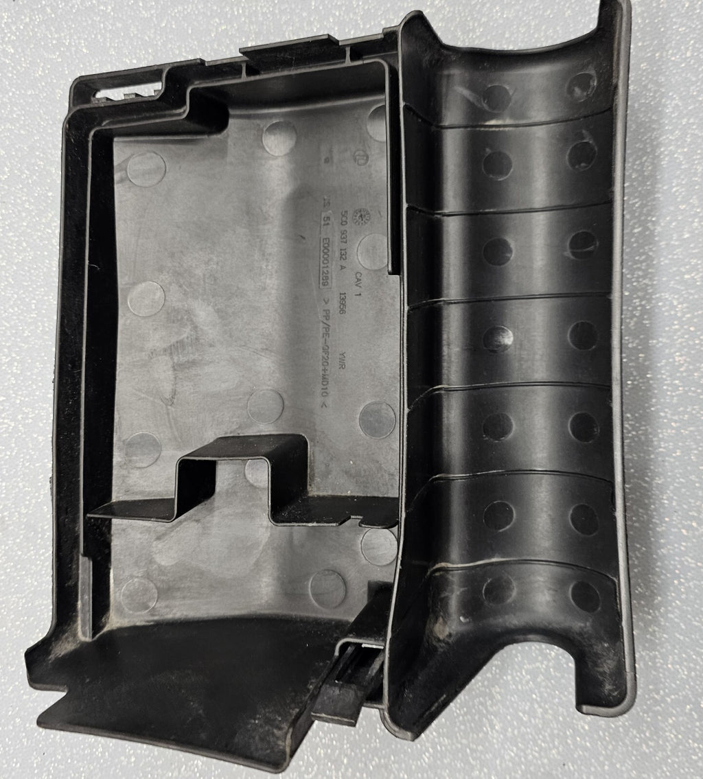 🔥2011-2018 Volkswagen VW Jetta Passat Beetle Fuse Box Relay Module Cover OEM