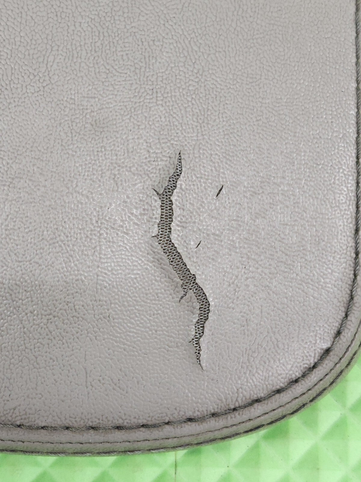 🔥2011-2014 CHRYSLER 200 DODGE AVENGER CENTER CONSOLE LID ARM REST TAN
