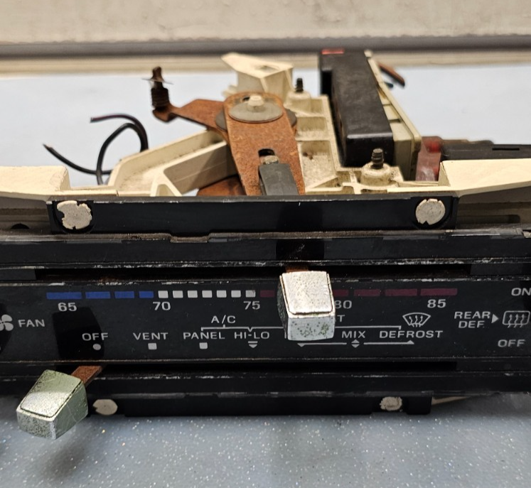 79-86 Ford Thunderbird AC Heater Climate Control Temperature Unit Rear Def Black