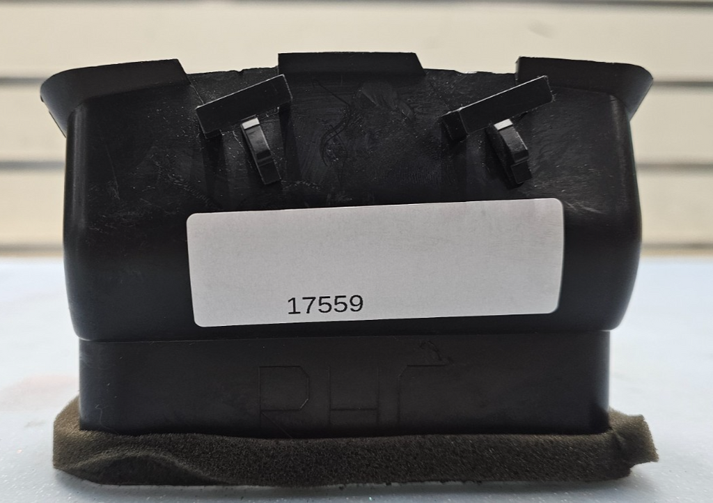 🔥04-07 NISSAN TITAN ARMADA QX56 Right Passenger Dash Center AIR VENT TAN OEM