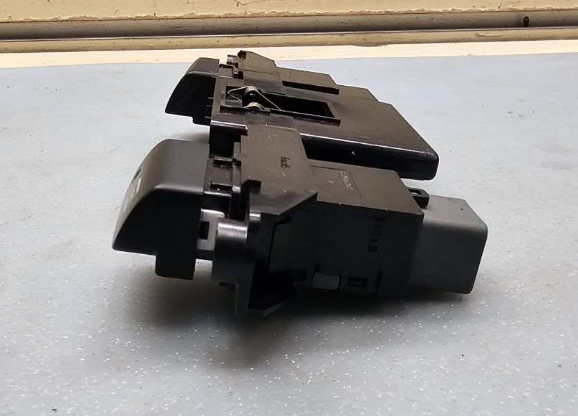 🔥2006-2011 Kia Rio Rio5 Center Dash Hazard Defrost Switches Black OEM