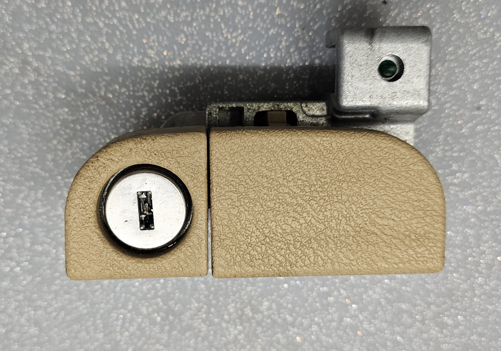 🔥05-10 Honda Odyssey Glove Box Compartment Handle Latch Lock Assembly TAN OEM