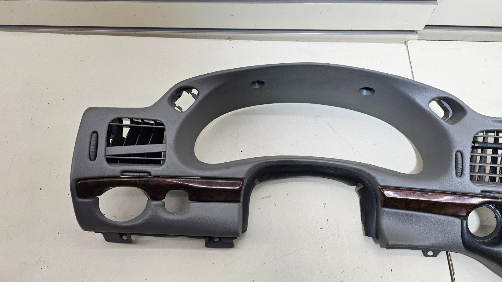 🔥00-05 IMPALA Dash INSTRUMENT Cluster Bezel Radio Speedo Gauge Trim Gray