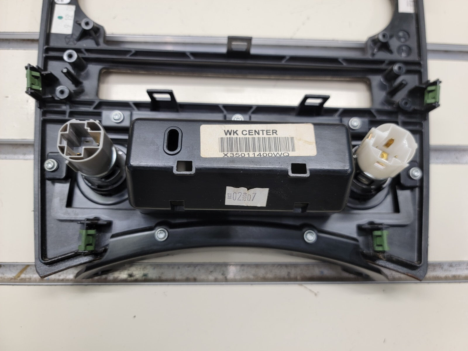 🔥2008-2010 Jeep Grand Cherokee Radio Bezel Center Dash Trim Temperature Control
