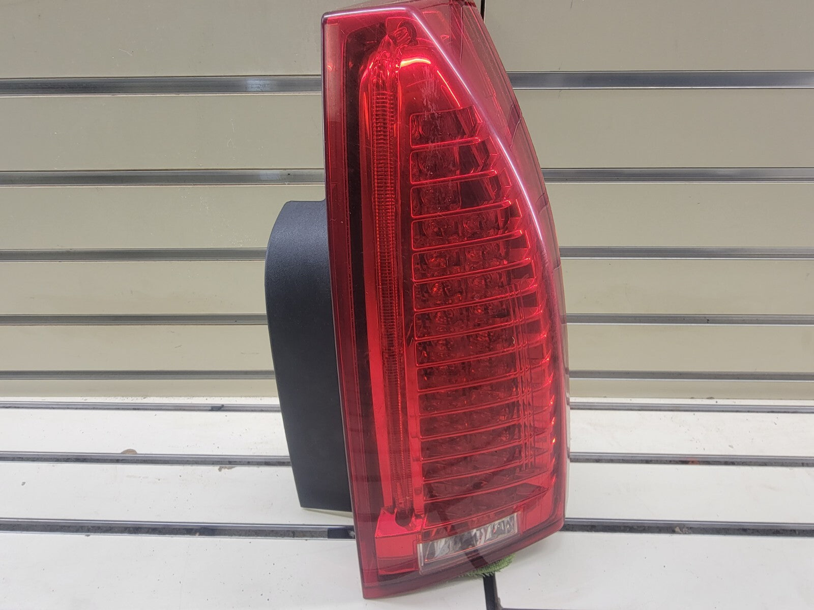 🔥2008-2013 Cadillac CTS Sedan Taillight Lamp Assembly passenger Side right