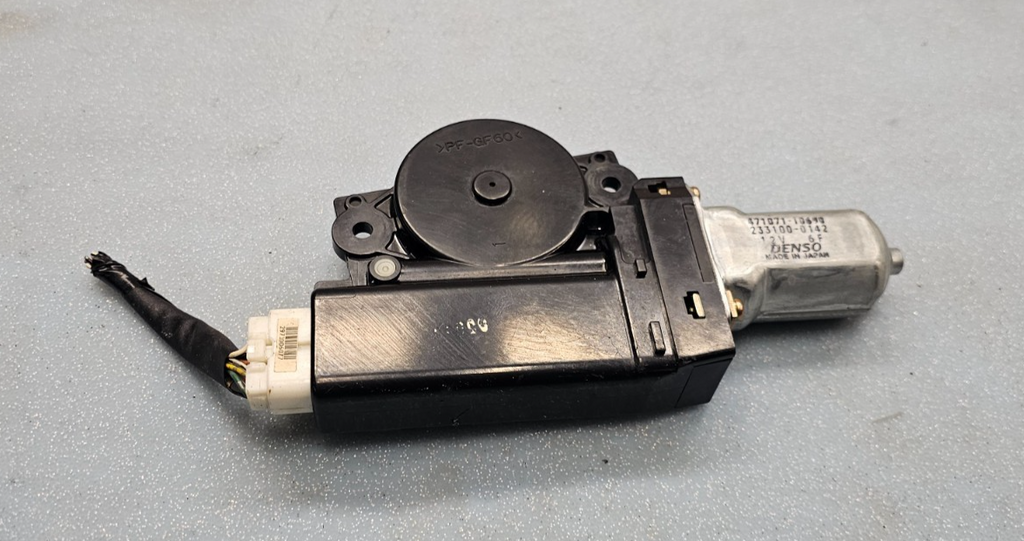 05-10 SCION TC Front Upper Sun Roof Power Motor Sliding Gear Motorized Assembly
