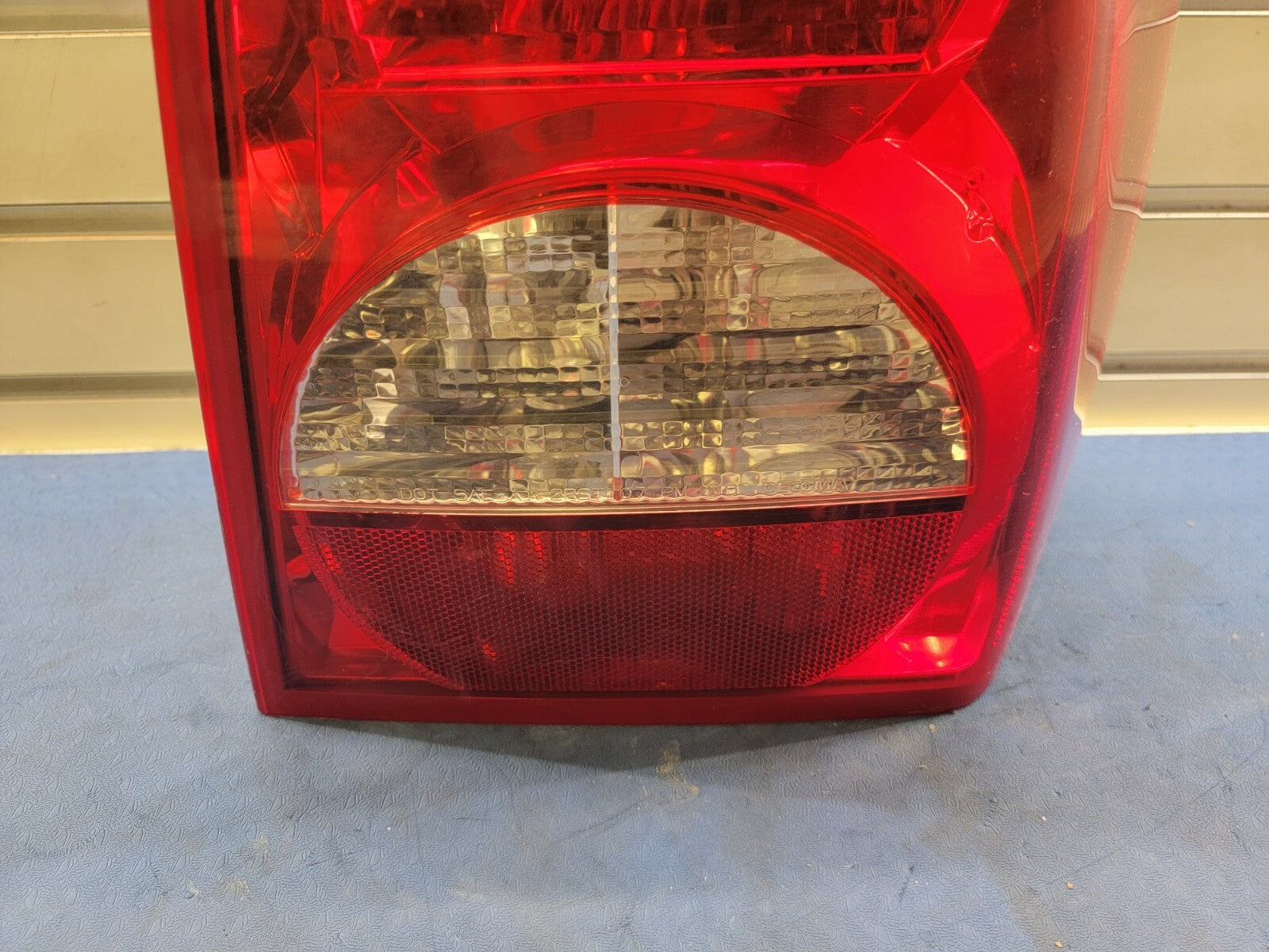 🔥2007-2012 DODGE CALIBER Right passenger Side Tail Light Lamp Assembly Chrome