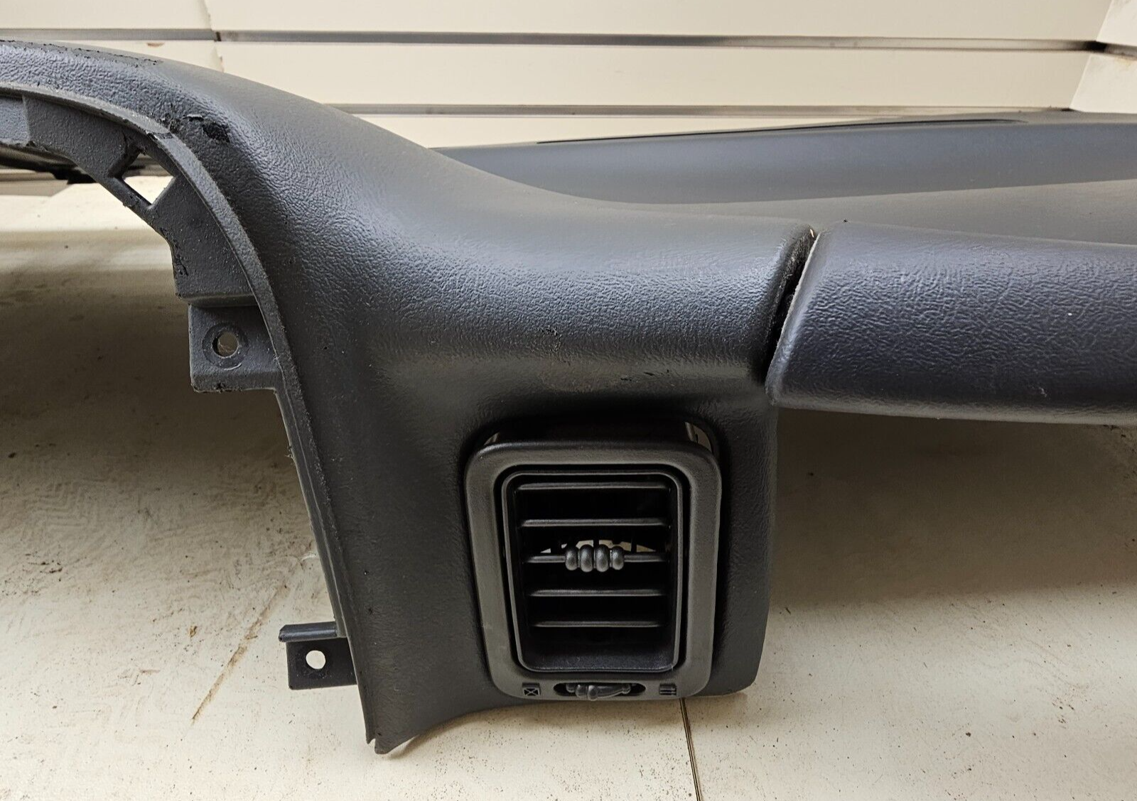 🔥99-06 SILVERADO SIERRA TAHOE Upper Cap Cover Top Dashboard Pad GRAPHITE DP1