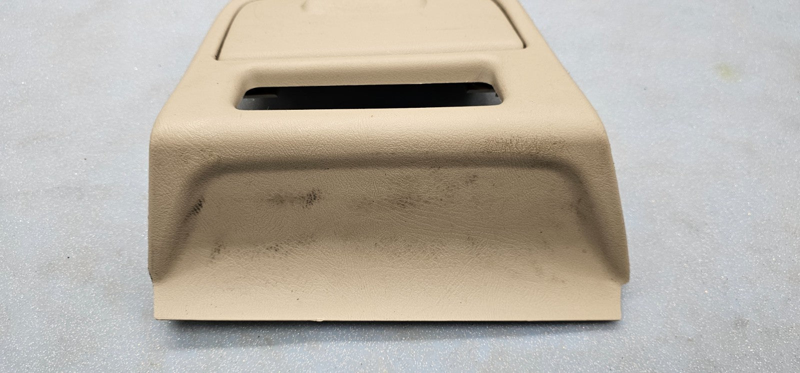 🔥99-02 SILVERADO TAHOE SIERRA CENTER CONSOLE FRONT LOWER BEZEL STORAGE TAN