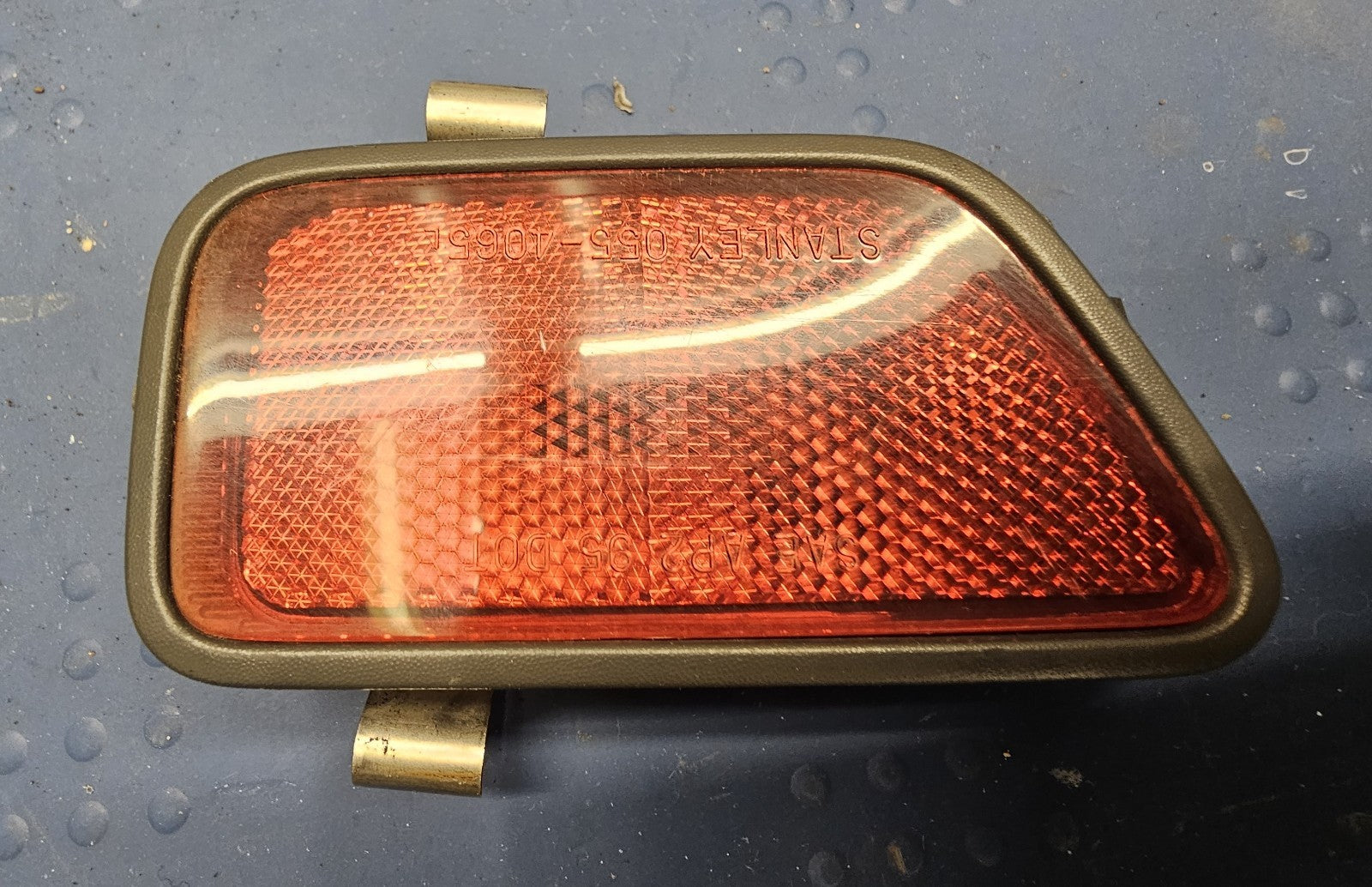 🔥97-01 HONDA CRV RAER SIDE LEFT DRIVER MARKER LIGHT REFLECTOR ASSEMBLY OEM