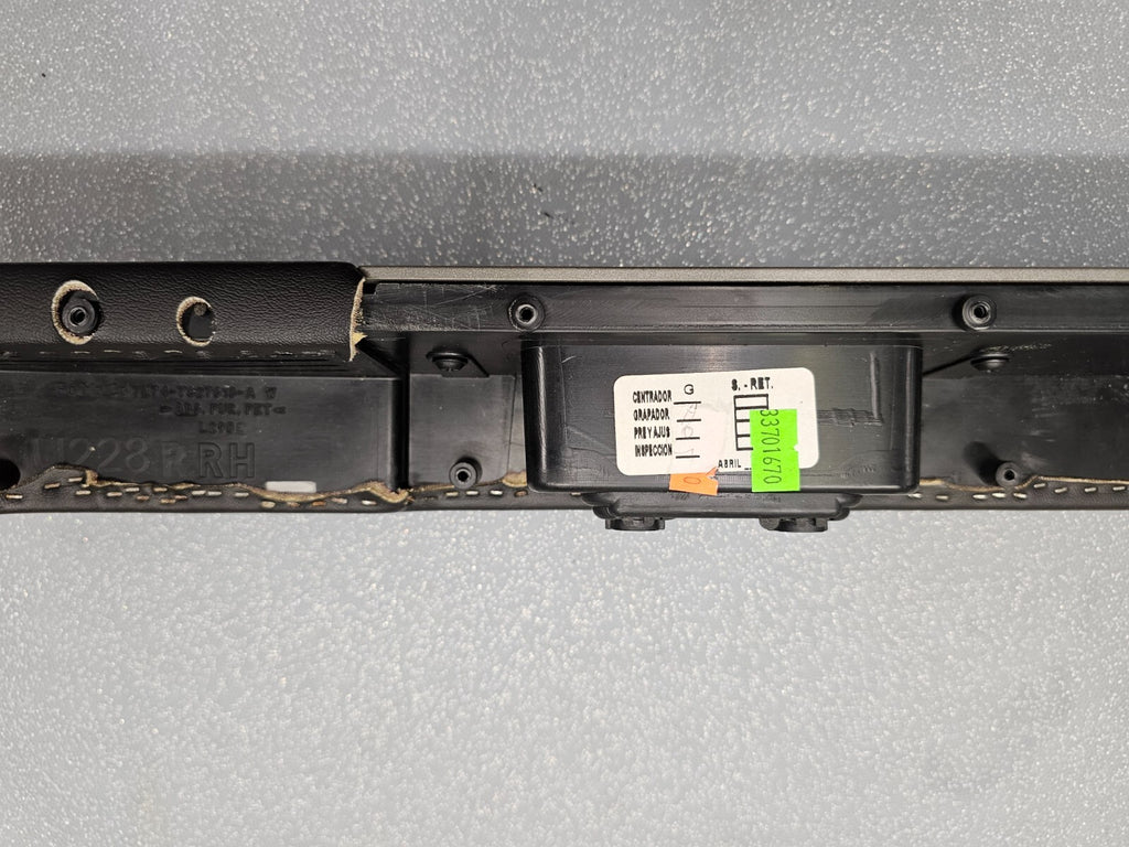 🔥07-14 LINCOLN NAVIGATOR OEM REAR LEFT DRIVER SIDE DOOR WINDOW SWITCH ARM REST