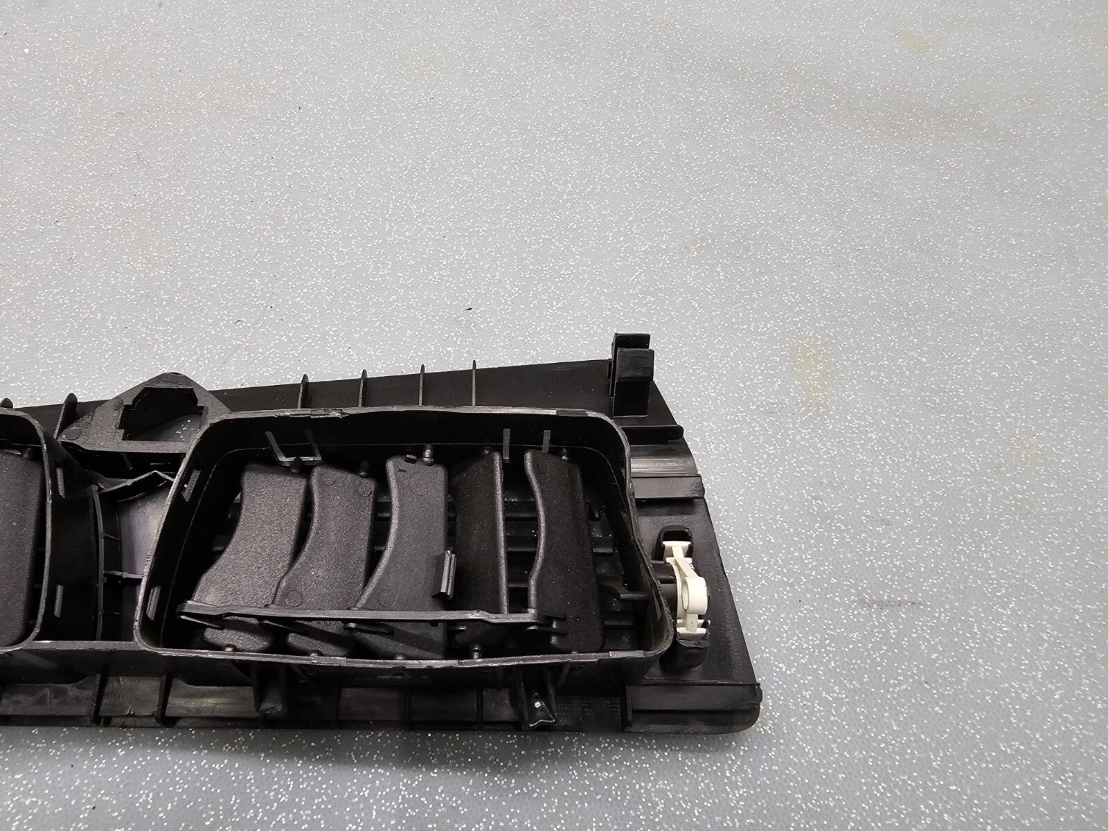 🔥04-09 Volvo S60 Dash Center AC Vent Grill Air Duct Trim Hazard Switch Cover