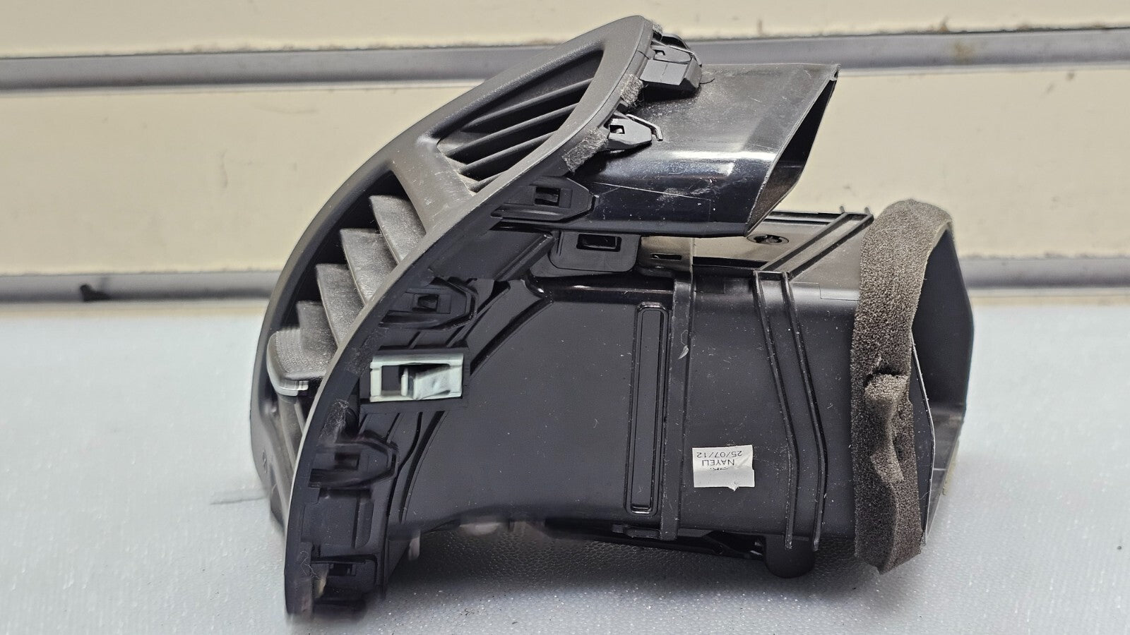 🔥11-13 Kia Sorento Dash Left Driver Side A/C Heater Air Vent Duct Grille OEM
