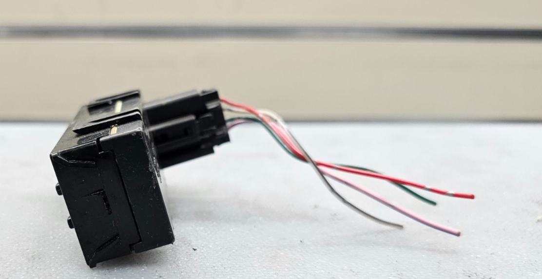 🔥09-13 Genuine OEM Toyota Matrix  clock w/connector OEM