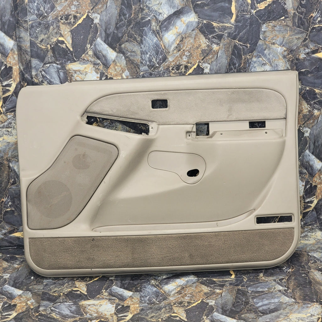 🔥2003-2006 Silverado SIERRA Door Panel Front RIGHT Passenger No Arm TAN 00_D D5