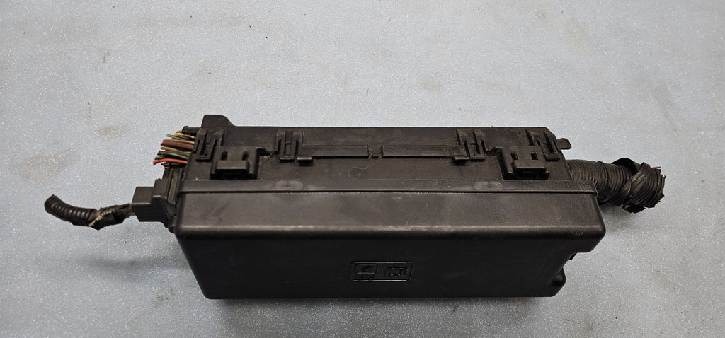 🔥2007 LINCOLN NAVIGATOR Engine Fuse Box Relay Module Junction Integrated Module