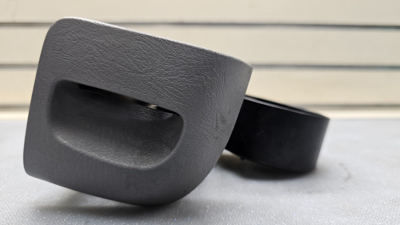 🔥95-98 Chevy 1500 GMC Silverado CK Yukon Tahoe Pull-Out Cup holder Flaps
