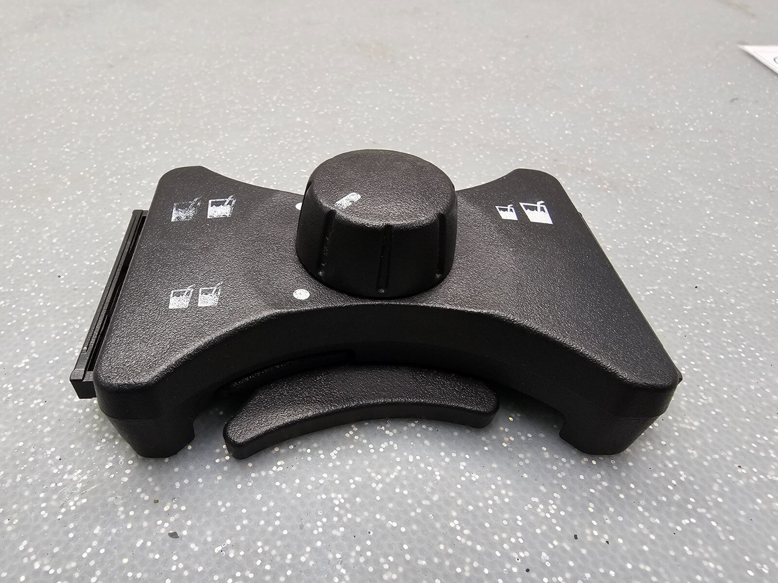 07-12 Nissan Sentra Console Cupholder Drink Holder Insert Divider Trim Assembly