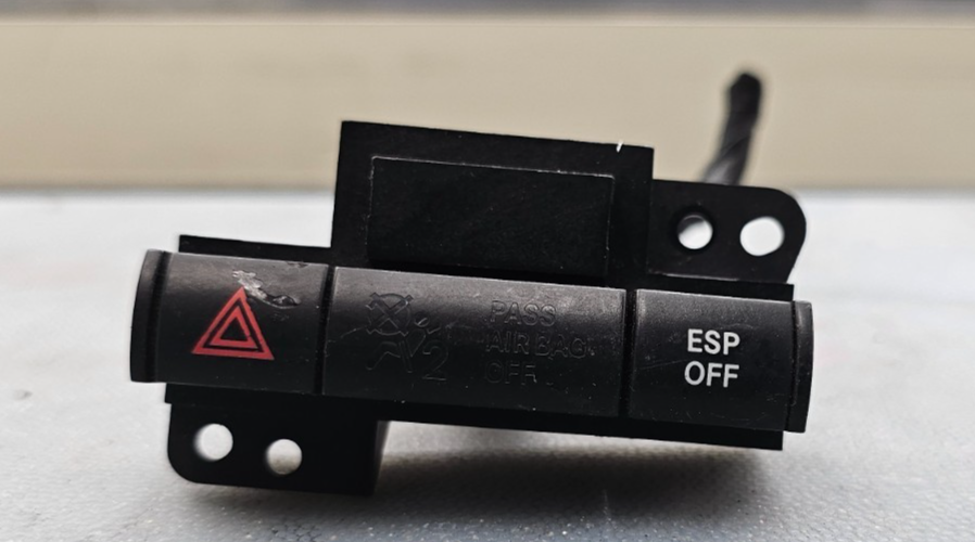 🔥05-10 Chrysler 300 Grand Caravan Hazard Warning Light Control Switch Esp Off