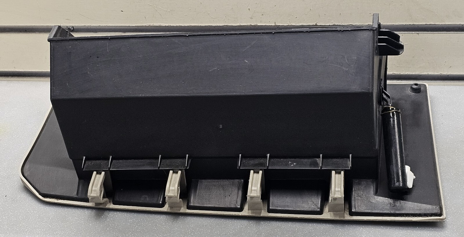 🔥10-12 Ford Taurus Dash Glove Box Storage Compartment Assembly Lid Latch Tan
