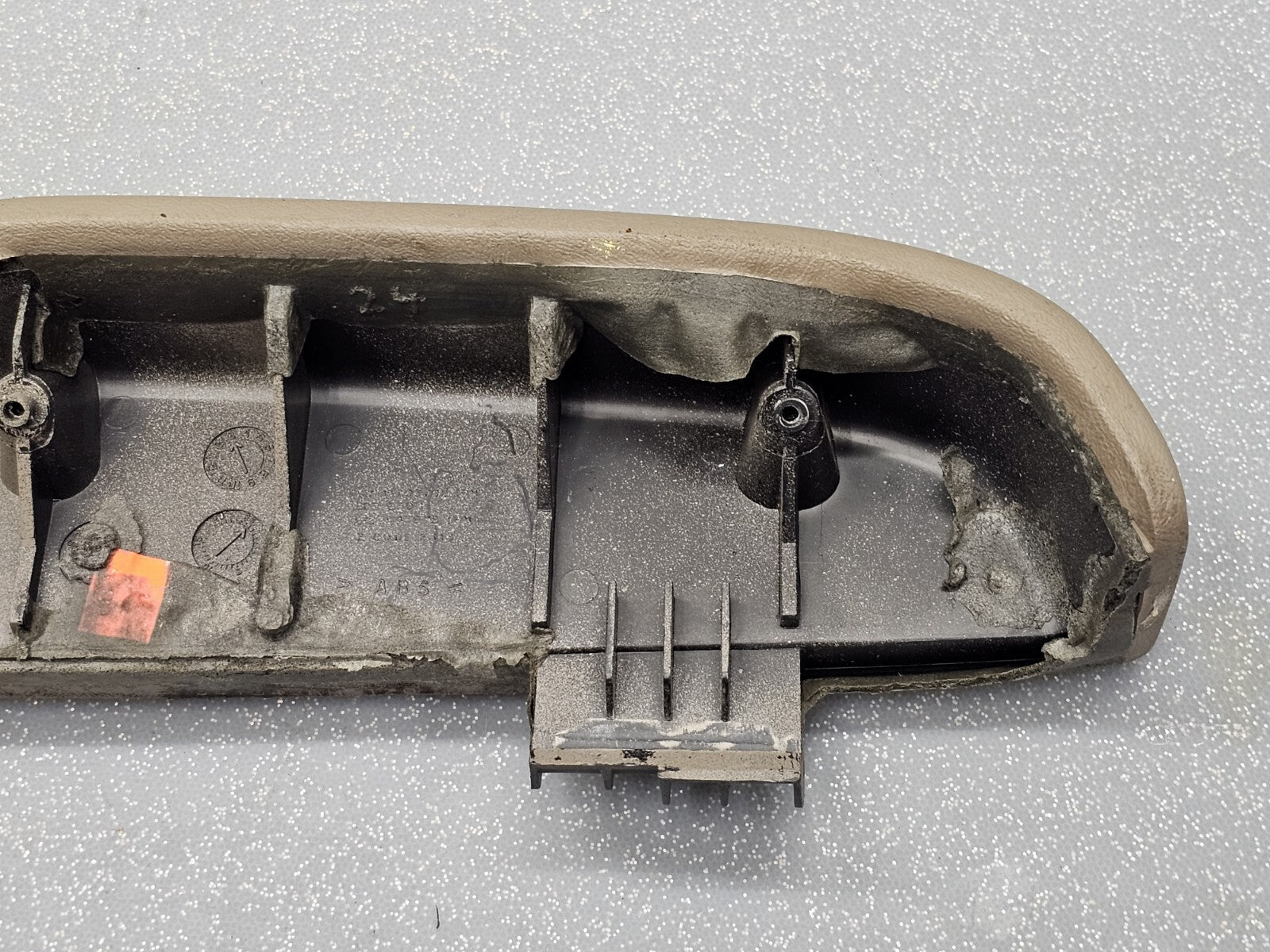 🔥1999-2002 Chevrolet GMC Silverado Tahoe Front Right Door Armrest Handle Tan H1