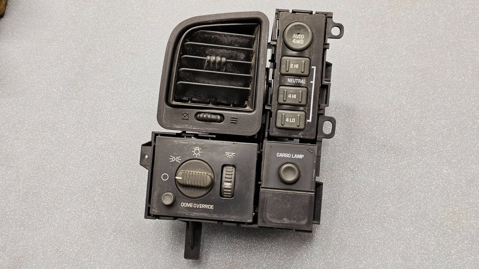 🔥99-06Chevy Silverado Sierra Tahoe Dash left Driver Air Vent Conditioning Black