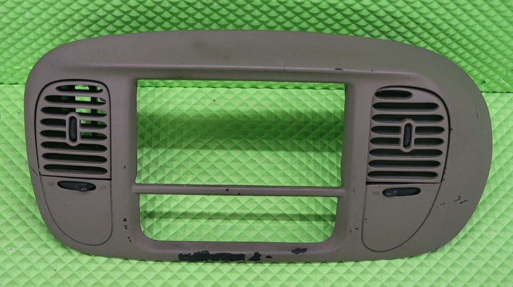 🔥97-03 Ford F150 Center Dash Radio Climate BEZEL Trim Panel Line Light Tan B1
