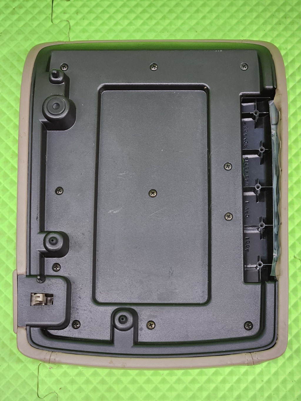 🔥02-06 Cadillac ESCALADE YUKON Center Console Armrest Storage LEATHER GRAY