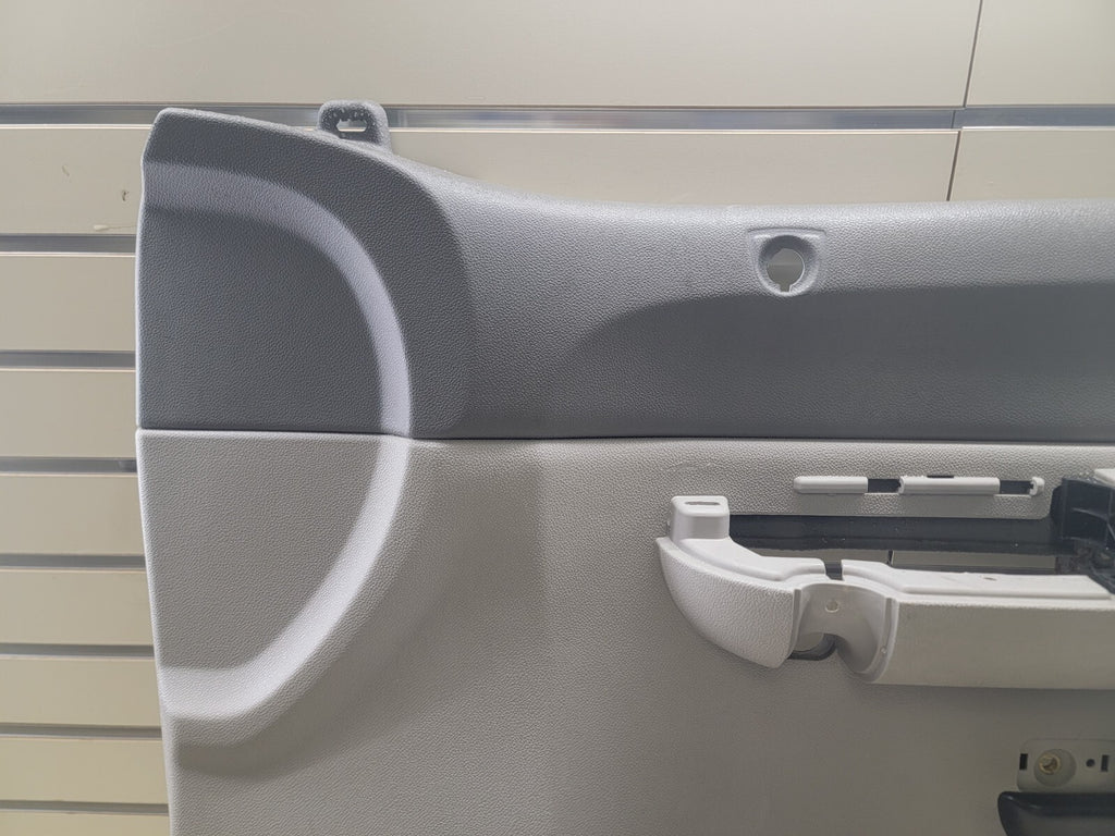 🔥07-09 Chevrolet Silverado GMC Sierra Door Panel right passenger side gray D19