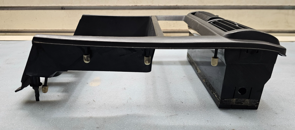 🔥01-04 FORD MUSTANG CENTER DASH AM FM RADIO AUDIO STEREO DISPLAY BEZEL BLACK