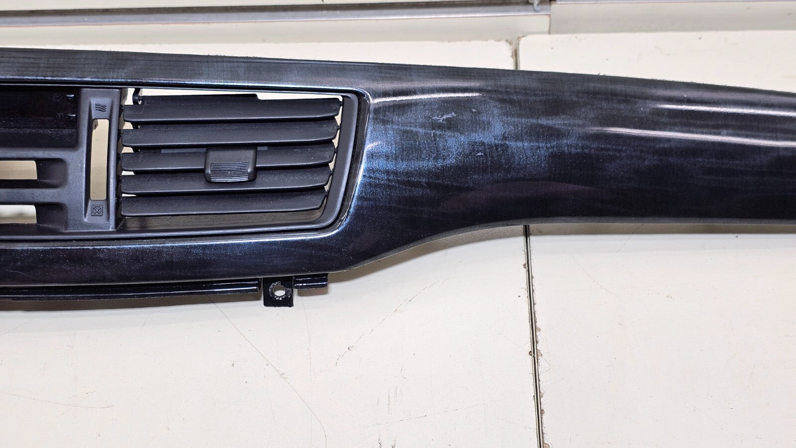 🔥02-07 Mitsubishi Lancer Dash Front Center Trim Bezel Panel Air Vent Black