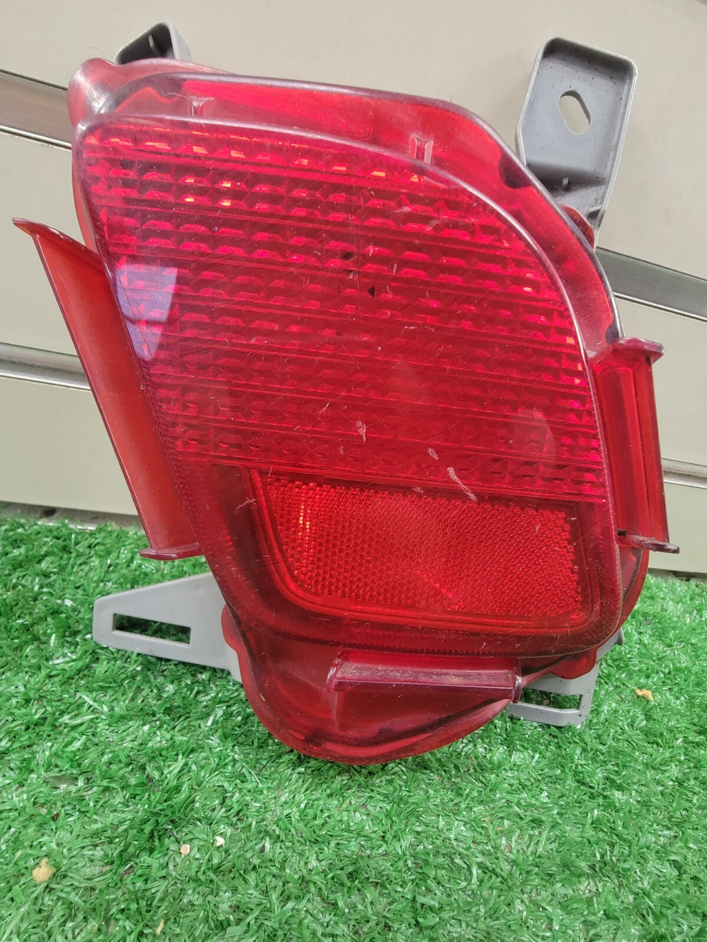 🔥14-19 Toyota Highlander Rear Bumper Reflector Passenger Tail Light Assembly