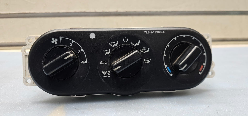 🔥01-07 Escape Mariner Dash AC Heater Climate Temperature control Conditioner