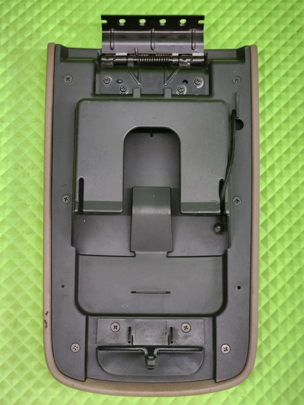 2002-2005 FORD EXPLORER Mercury Mountaineer Armrest Assembly DARK GRAY
