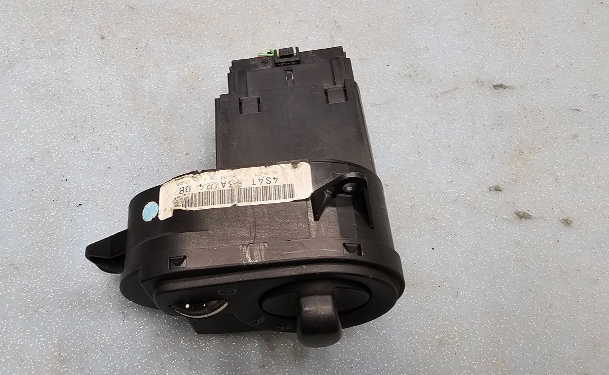 🔥2004-2005 Ford F-150 Headlamps Switch Assembly BLACK OEM