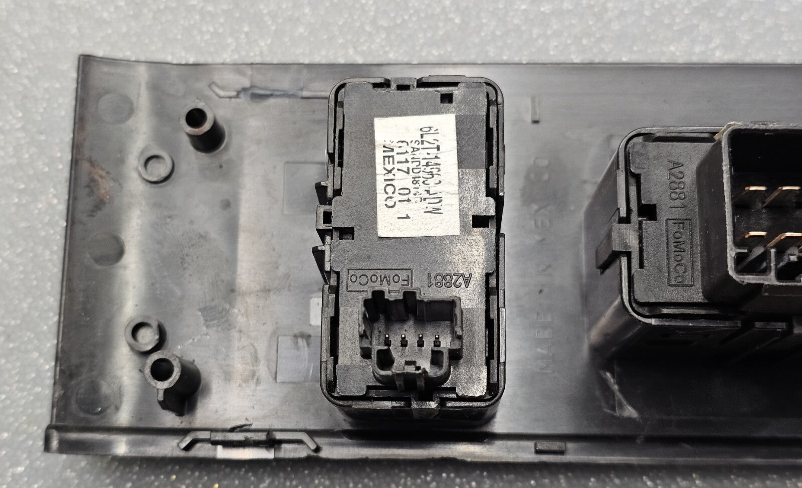 🔥08-10 FORD EXPLORER PASSENGER FRONT WINDOW CONTROL OEM
