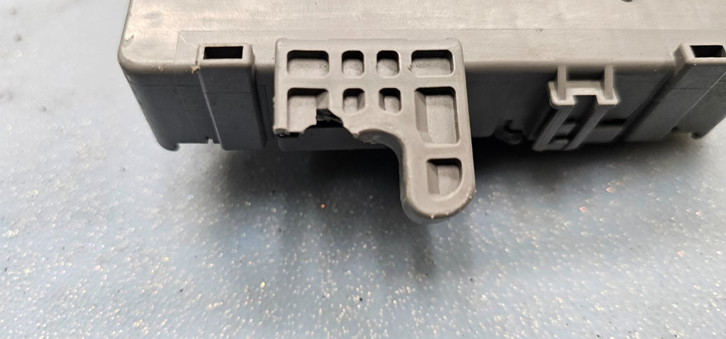 🔥2005 Acura TL  Interior Fuse Box Automatic Under Dash NON navigation OEM