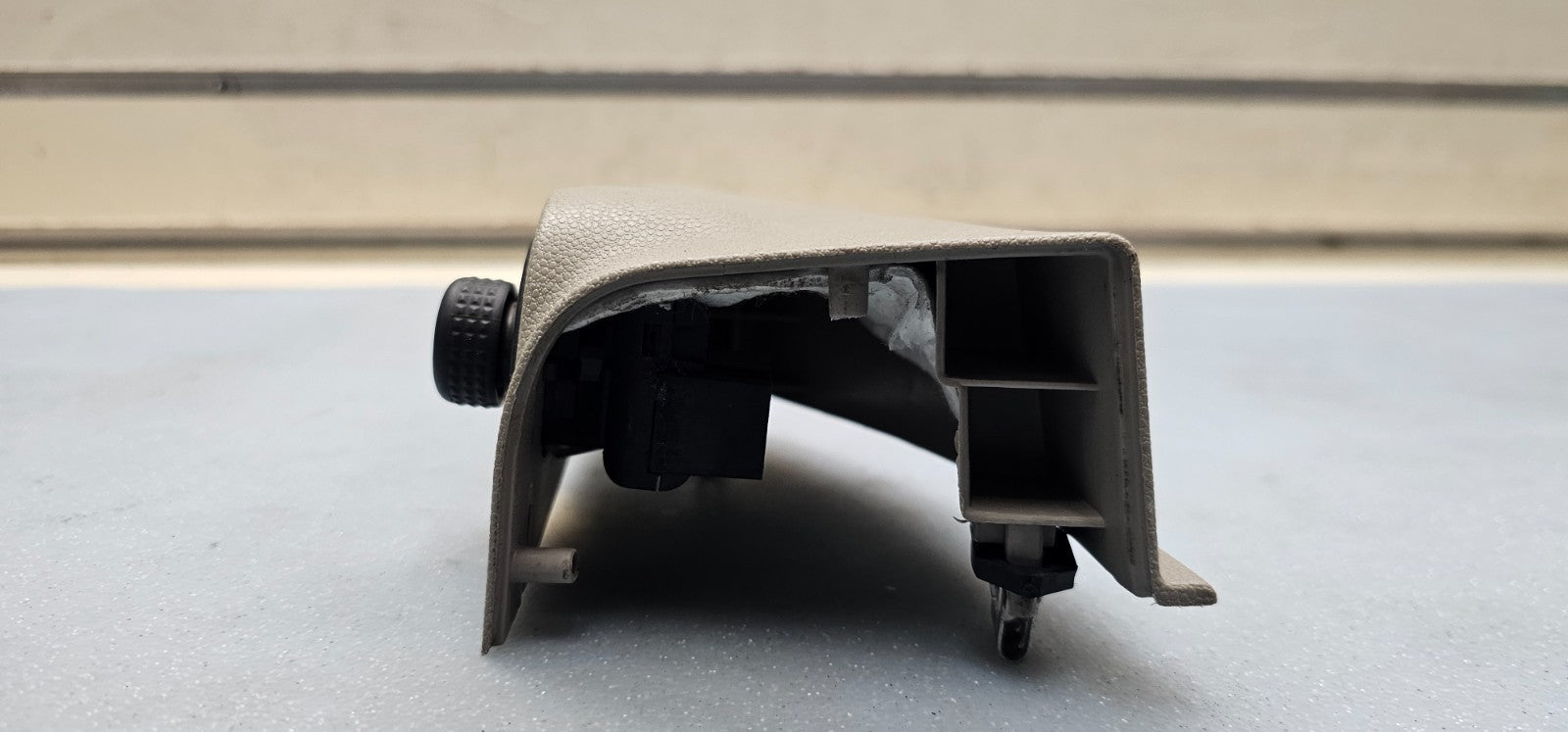 🔥2008-2012 Escape Left Front Door Panel Trim Mirror moulding Switch Tan OEM