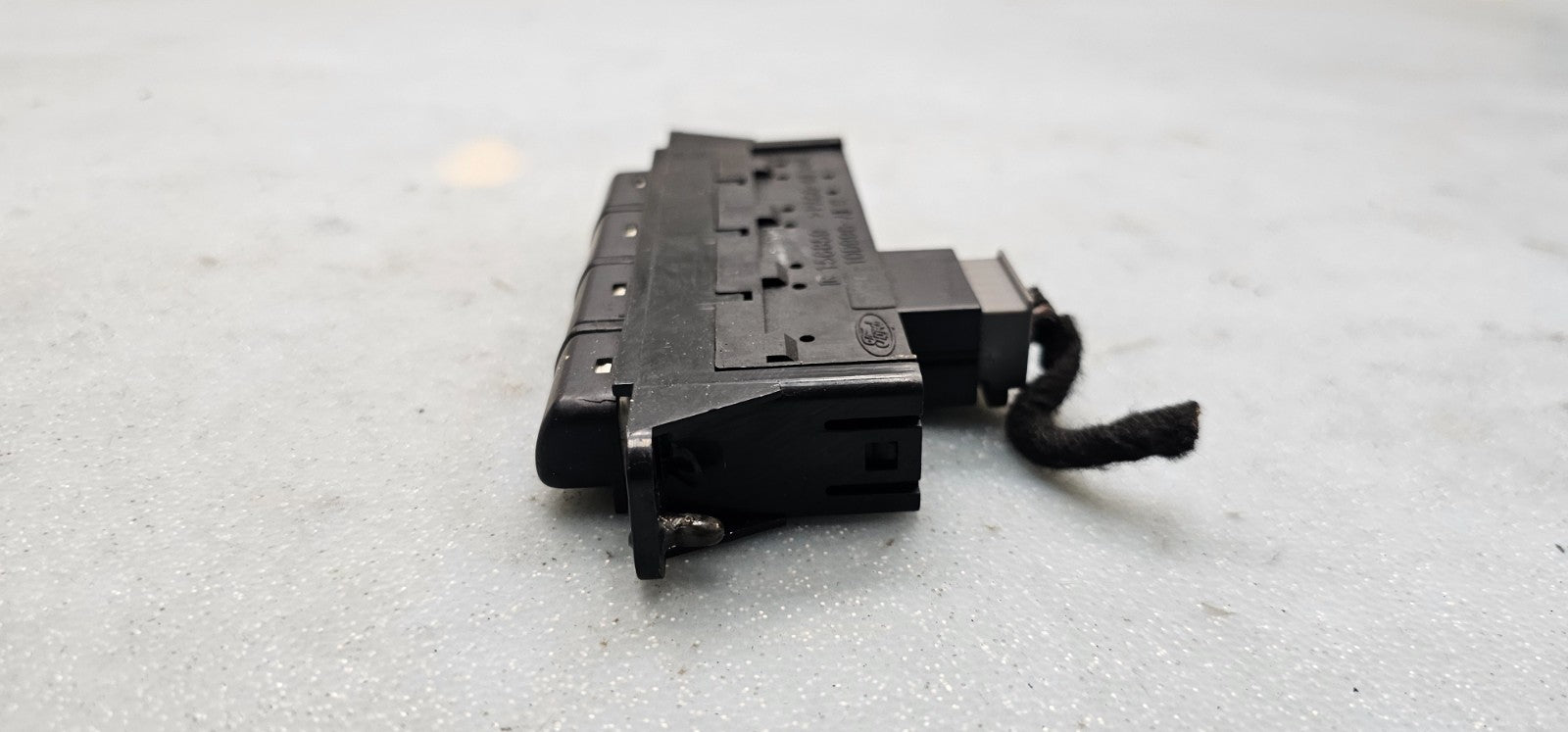 🔥2000-2002 Lincoln LS Switch Module Instrument Cluster BLACK